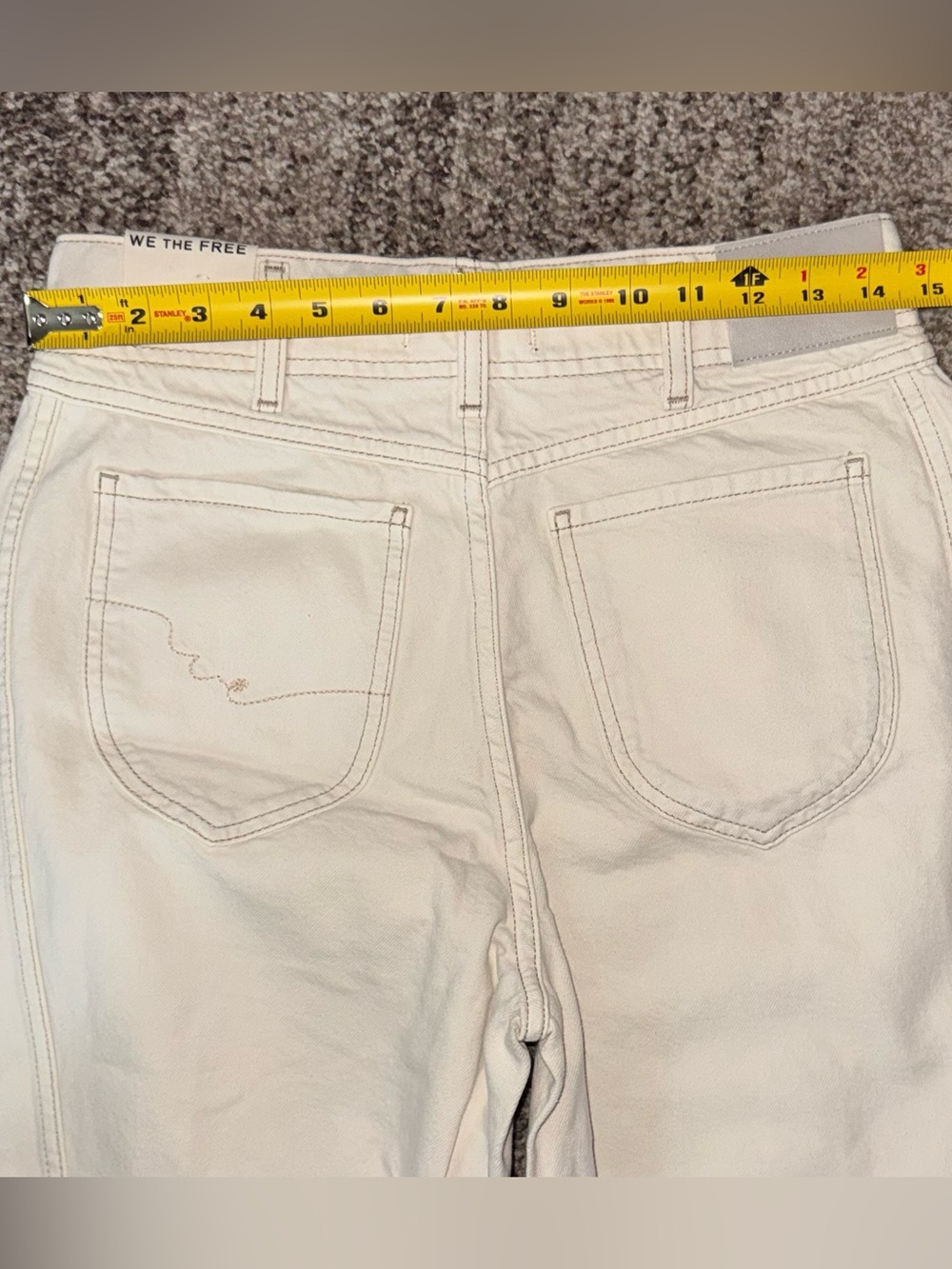 FREE PEOPLE WE THE FREE ASTER
SEAMED RELAXED STRAIGHT LEG JEANS
SIZE 29 CREAM - Picture 14 of 15
